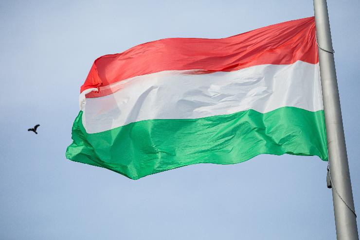 Orbán: a '48-as honvédek mai örökösei az orvosok, az ápolók, a tudósok és a rendvédelmi dolgozók